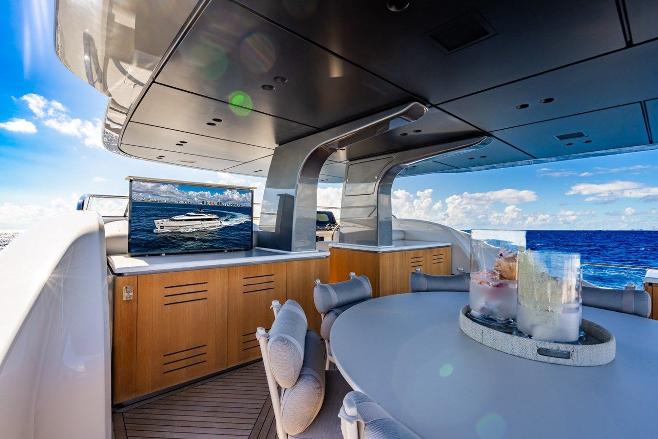 Buy a yacht Midlife Muse 90