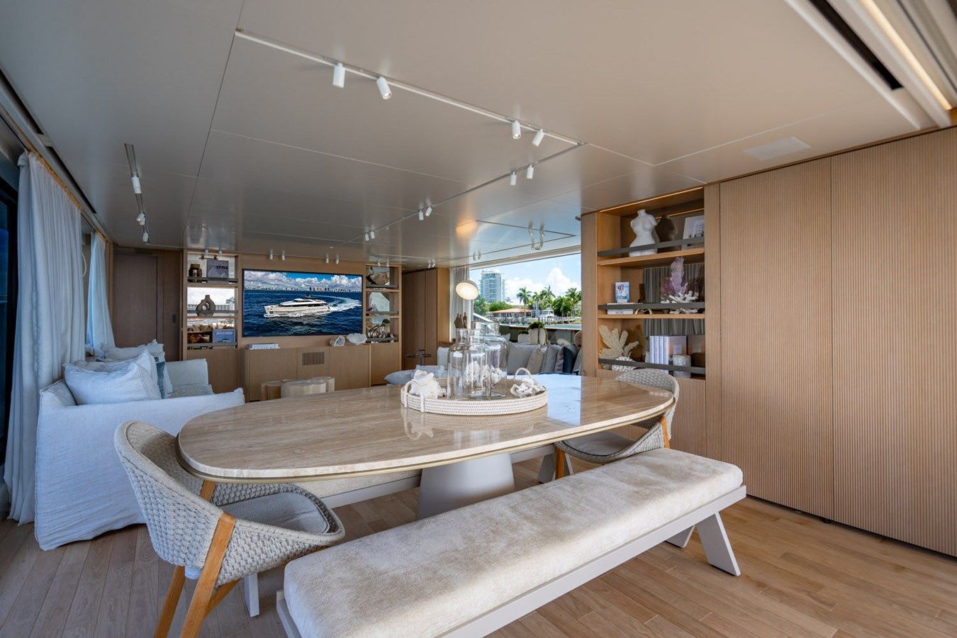 Buy a yacht Midlife Muse SD90