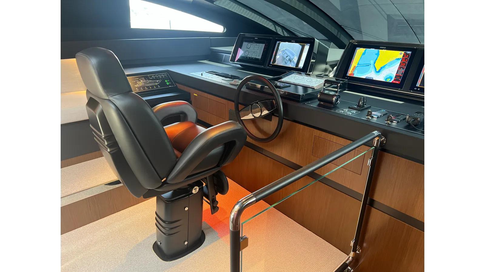 Buy a yacht Corsaro Super - RIVA YACHT