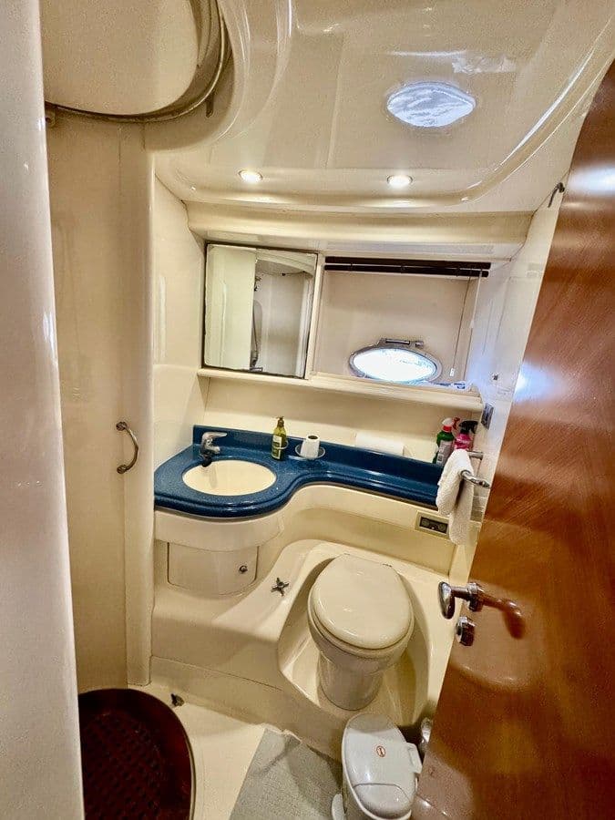 Buy a AZIMUT 46 AZIMUT 46 at Shestakov Yacht Sales