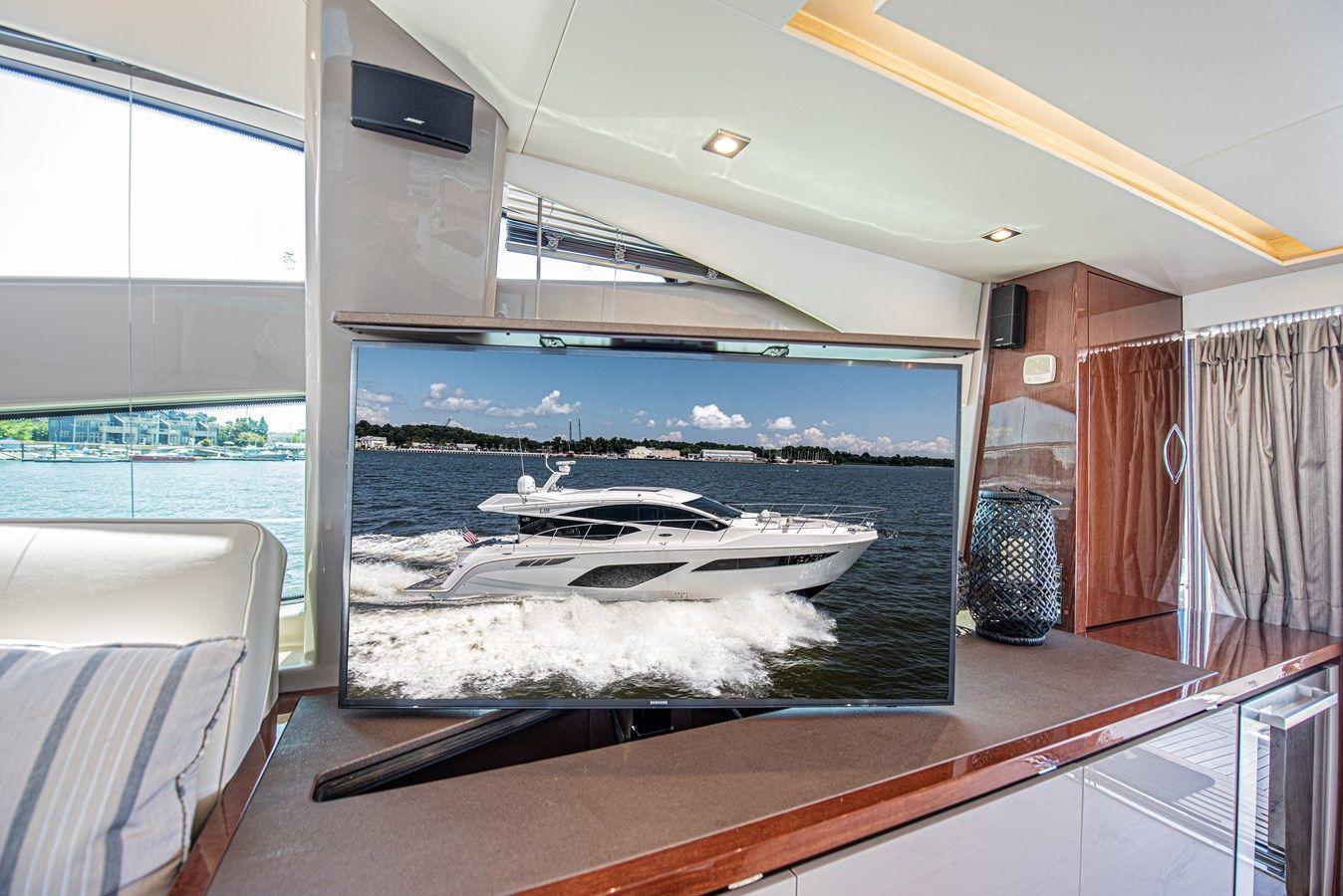 best yacht sales deals Bob 'N Around - SEA RAY