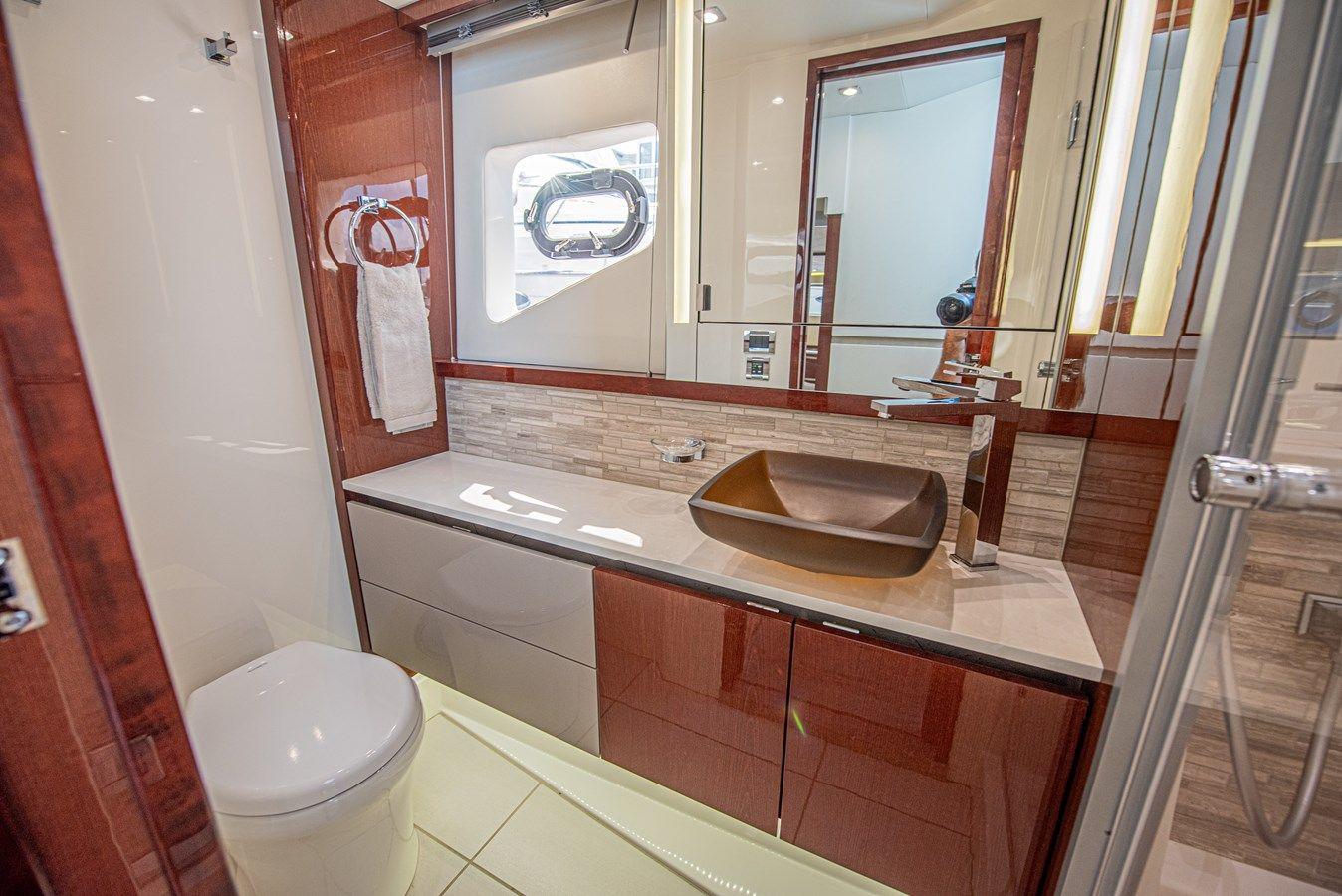 Buy a Bob 'N Around L550 at Shestakov Yacht Sales