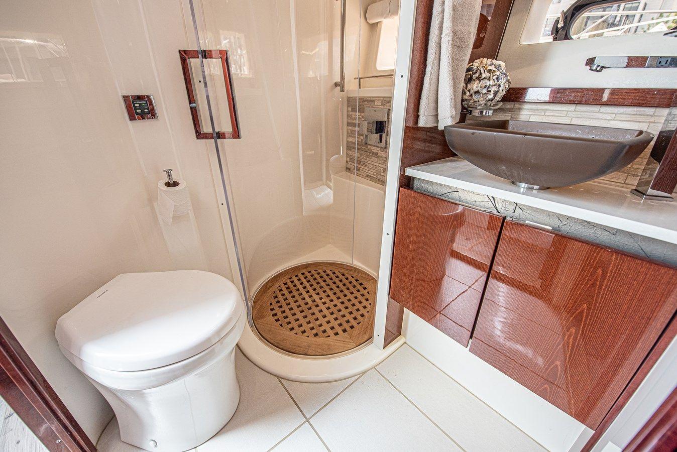 the best price on Bob 'N Around - SEA RAY