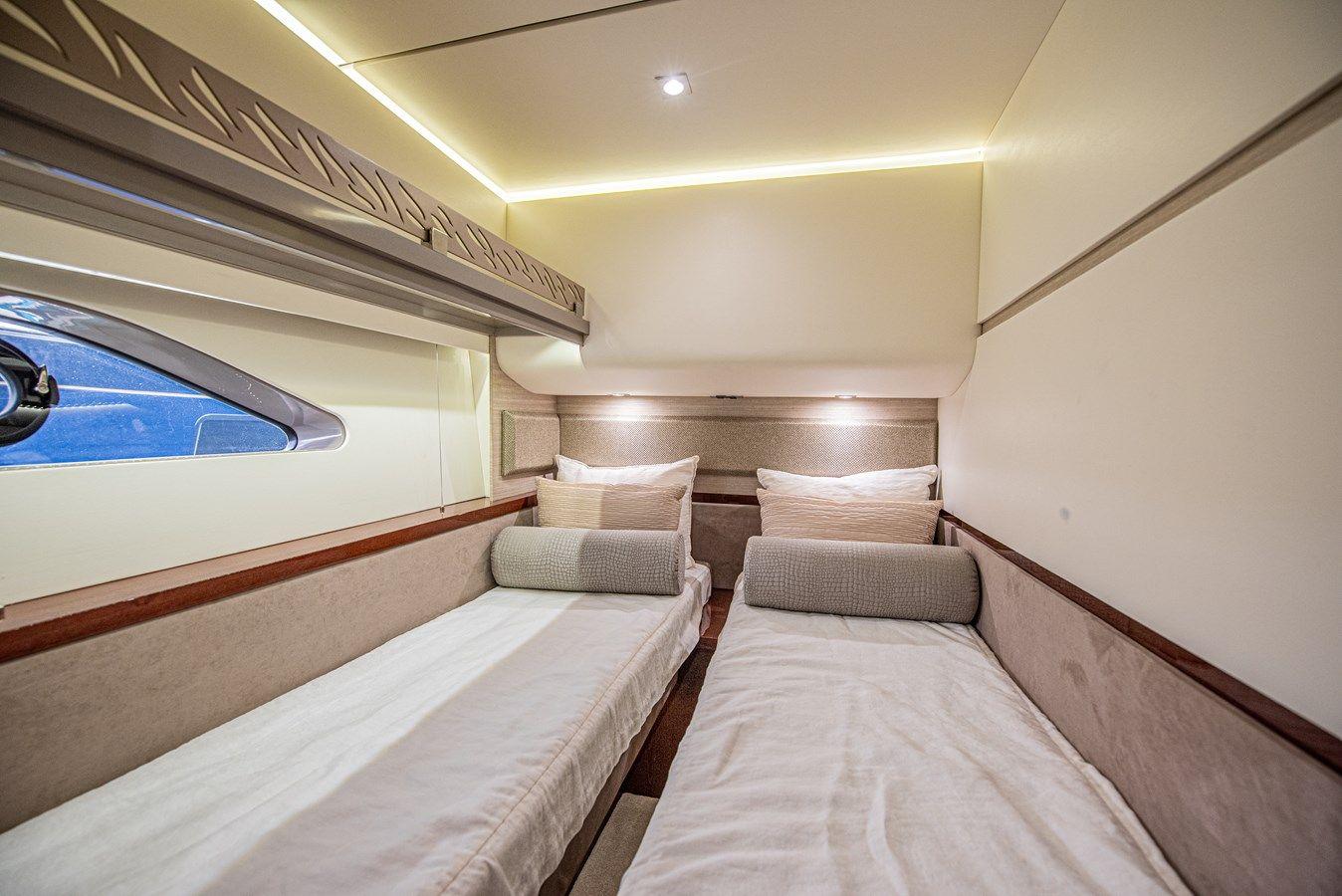 Buy a Bob 'N Around - SEA RAY at Shestakov Yacht Sales