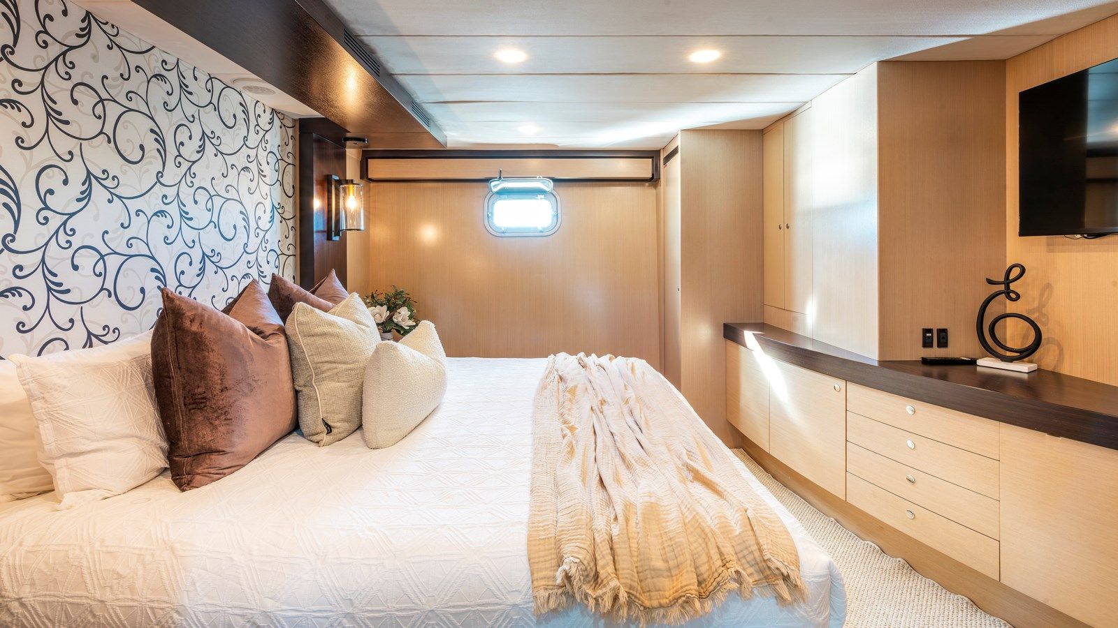 Buy a TEXAS T 2009 at Shestakov Yacht Sales