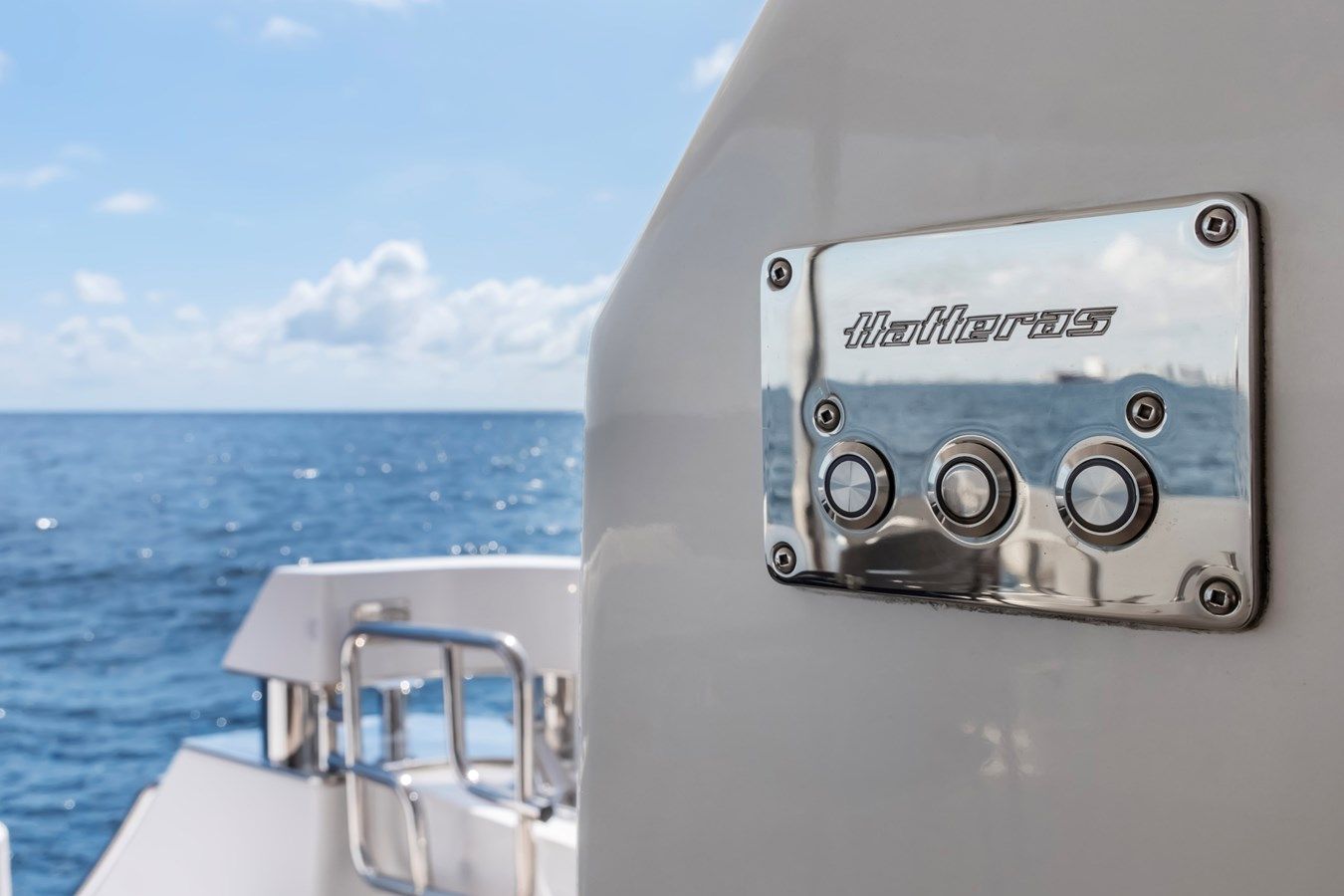 Buy a yacht Surplus Lines 2019