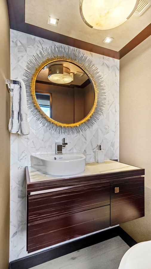 Buy a Surplus Lines - Hatteras at Shestakov Yacht Sales