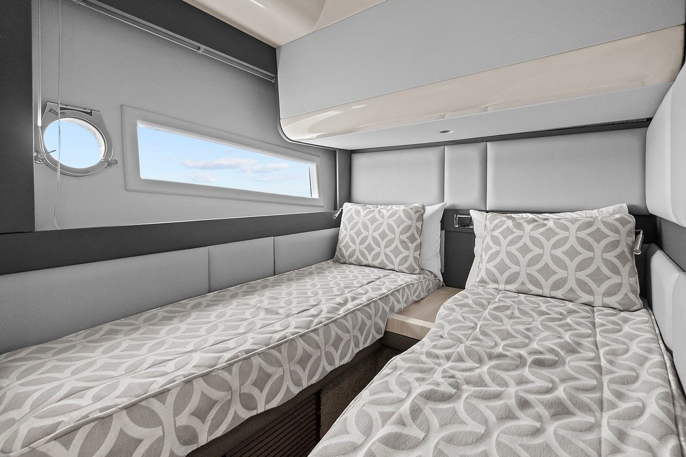 Купить яхту LITHIUM - Azimut Yachts в Shestakov Yacht Sales