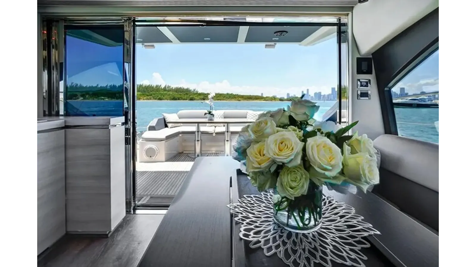 Стоимость яхты LITHIUM - Azimut Yachts