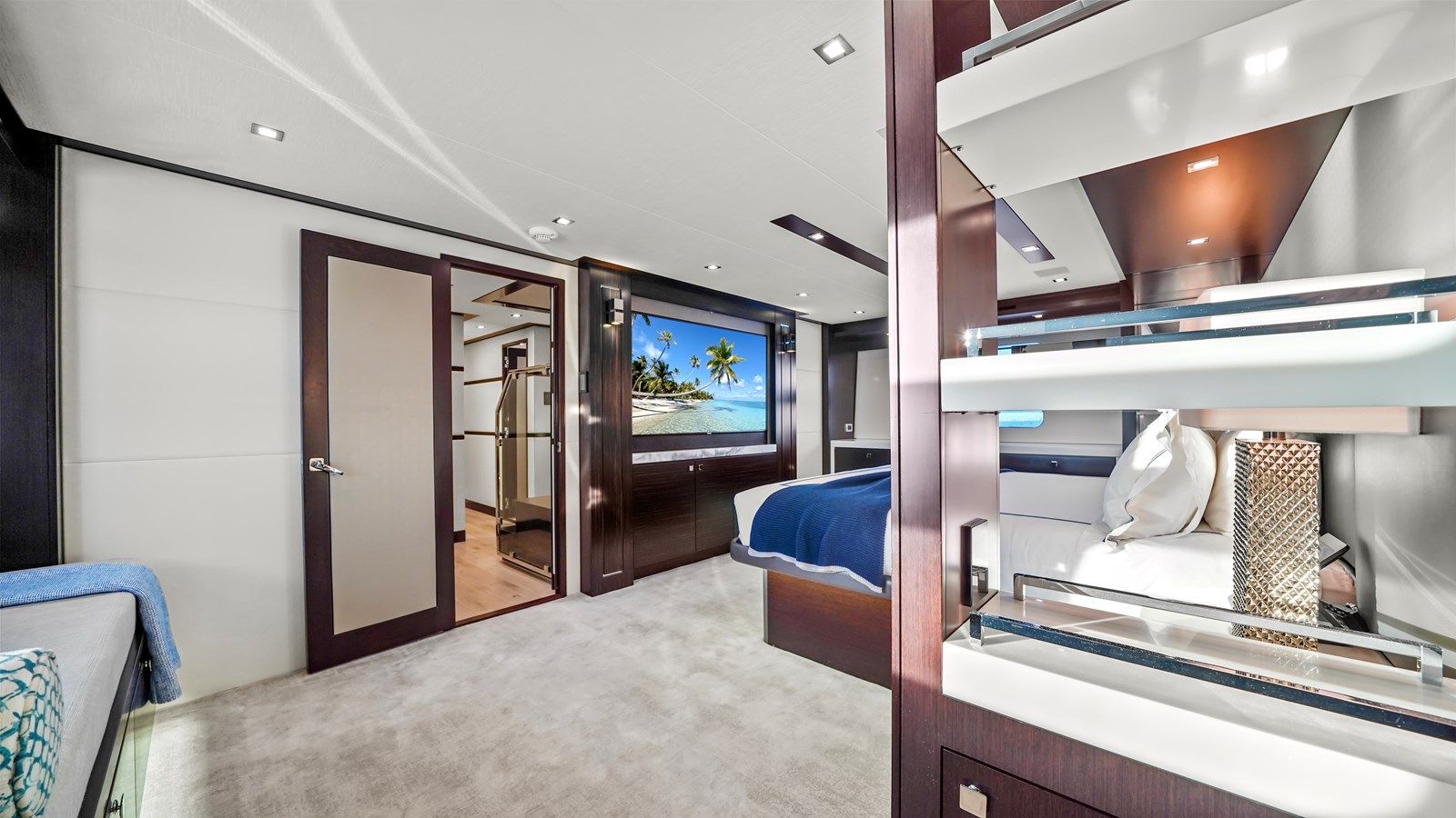 Buy a Surplus Lines - Hatteras at Shestakov Yacht Sales