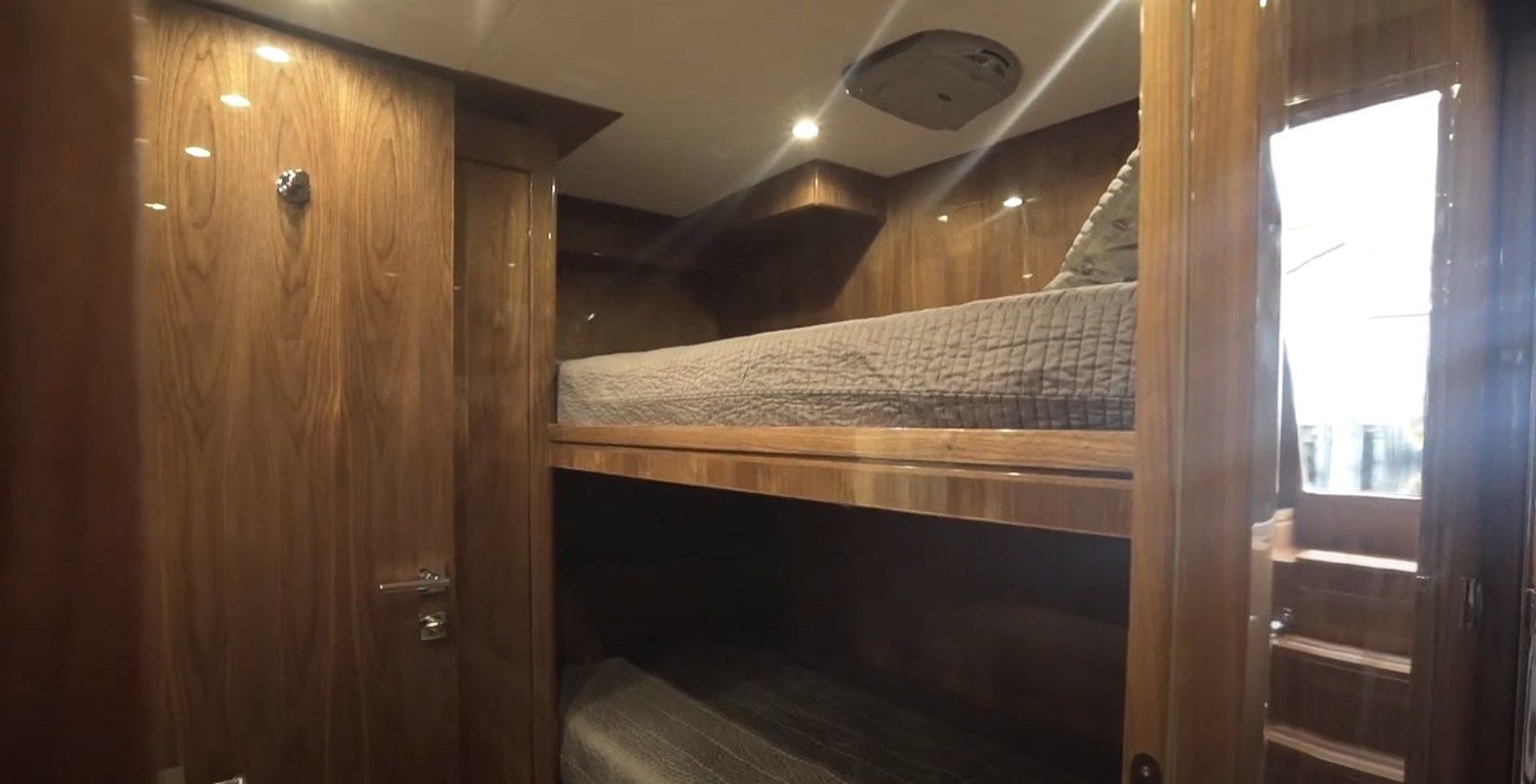 Купить яхту LOLA T - Hargrave в Shestakov Yacht Sales