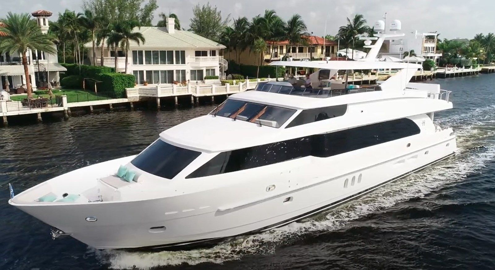 Лучшая цена на LOLA T - Hargrave