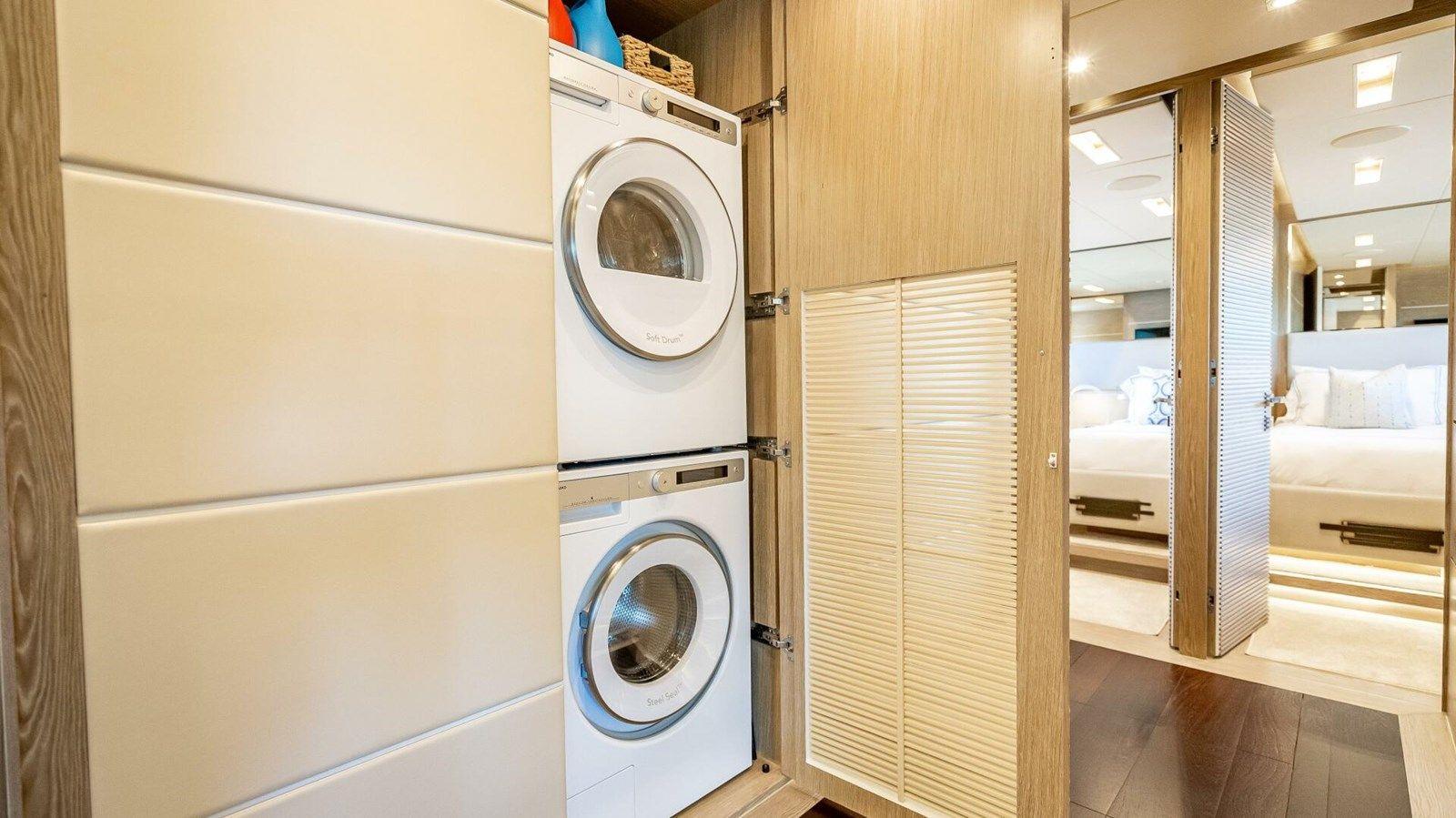 best yacht sales deals Short Story - HORIZON MOTOR YACHTS