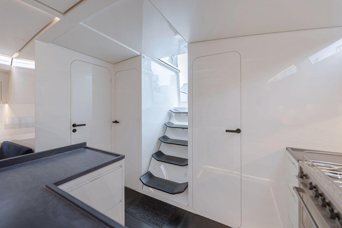 Лучшая цена на AULIANA III