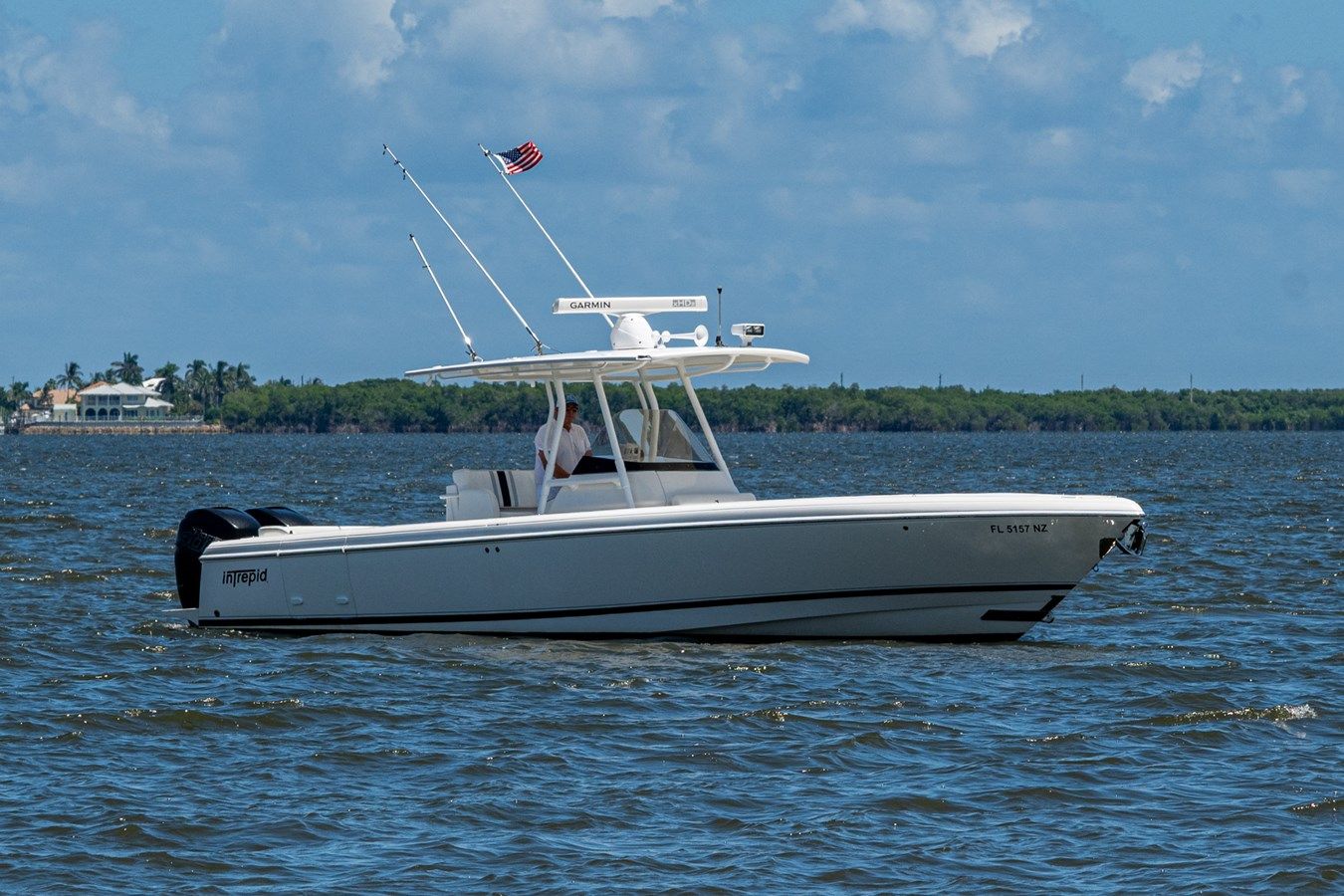 Купить яхту 32' INTREPID - INTREPID POWERBOATS INC. в Shestakov Yacht Sales