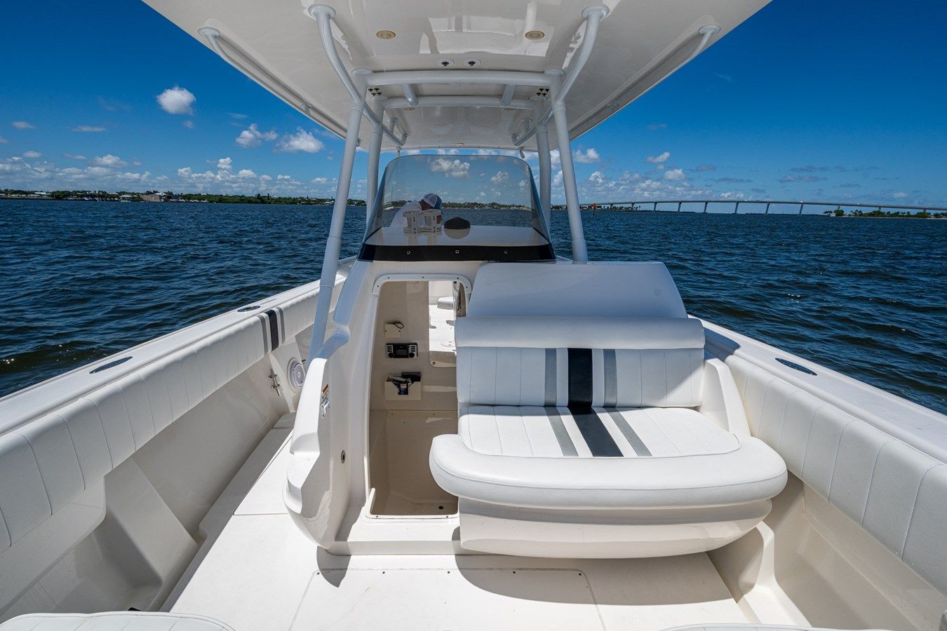 Лучшие предложения покупки яхты 32' INTREPID