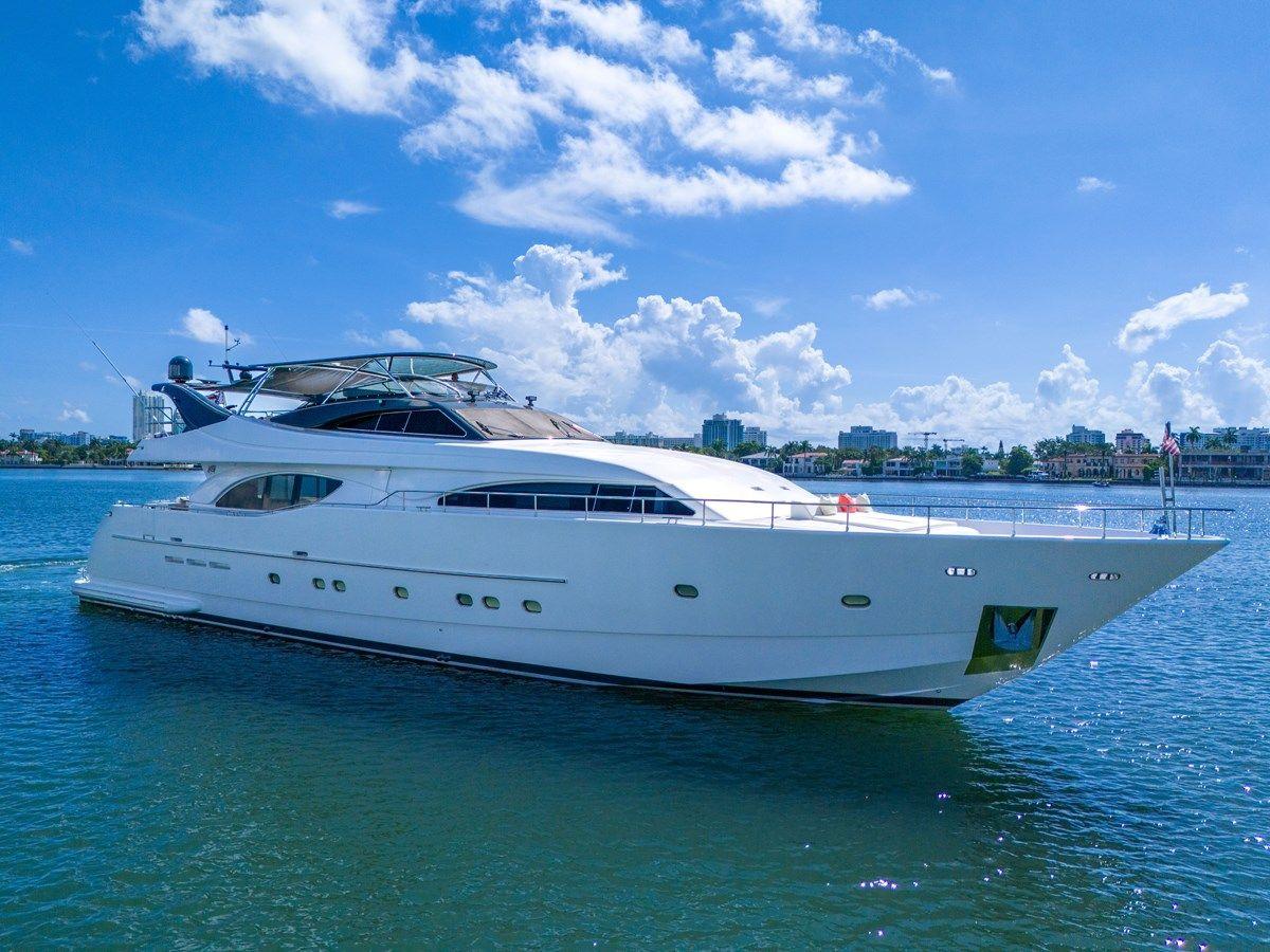 the best price on Ferretti Yachts Custom Line 94