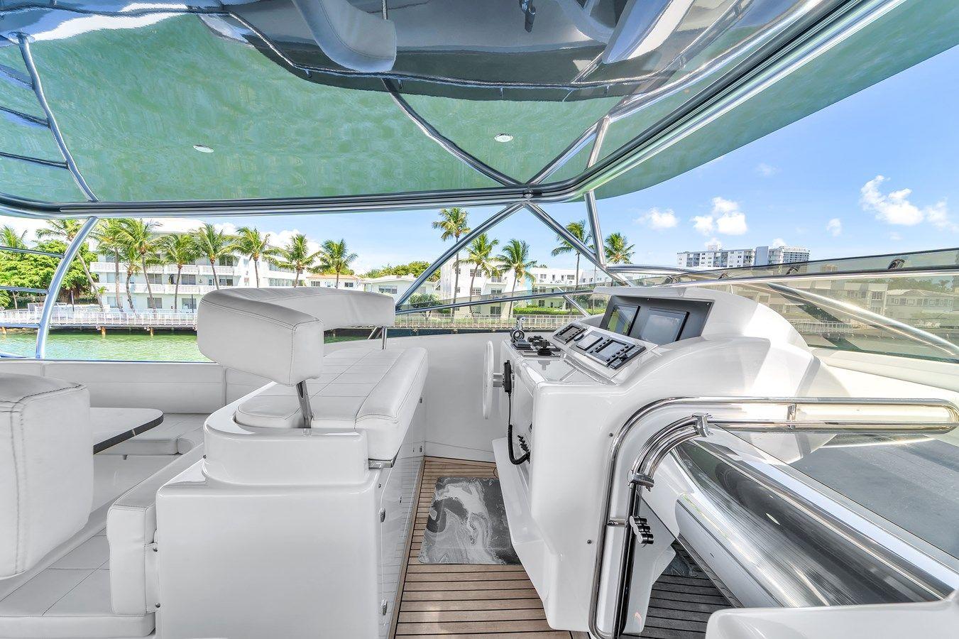 best yacht sales deals Ferretti Yachts Custom Line 94 - Ferretti Yachts