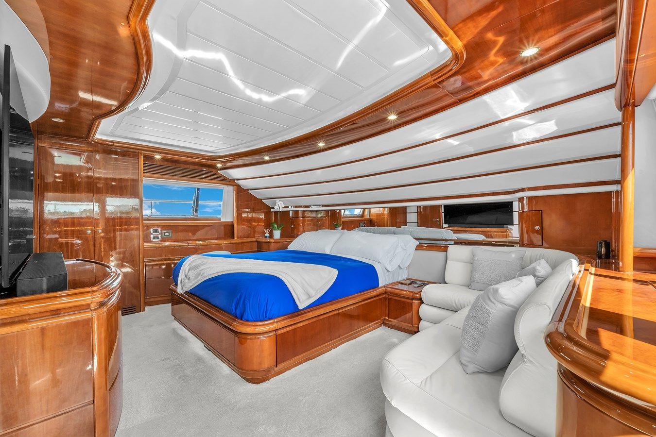 Buy a yacht Ferretti Yachts Custom Line 94 - Ferretti Yachts