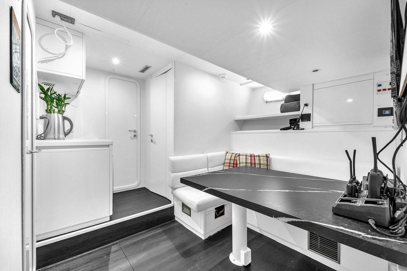 best yacht sales deals Ferretti Yachts Custom Line 94 2002