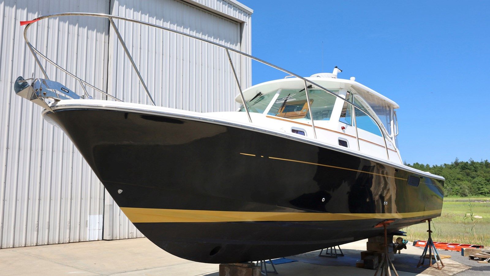 best yacht sales deals ABLE II - HUNT YACHTS