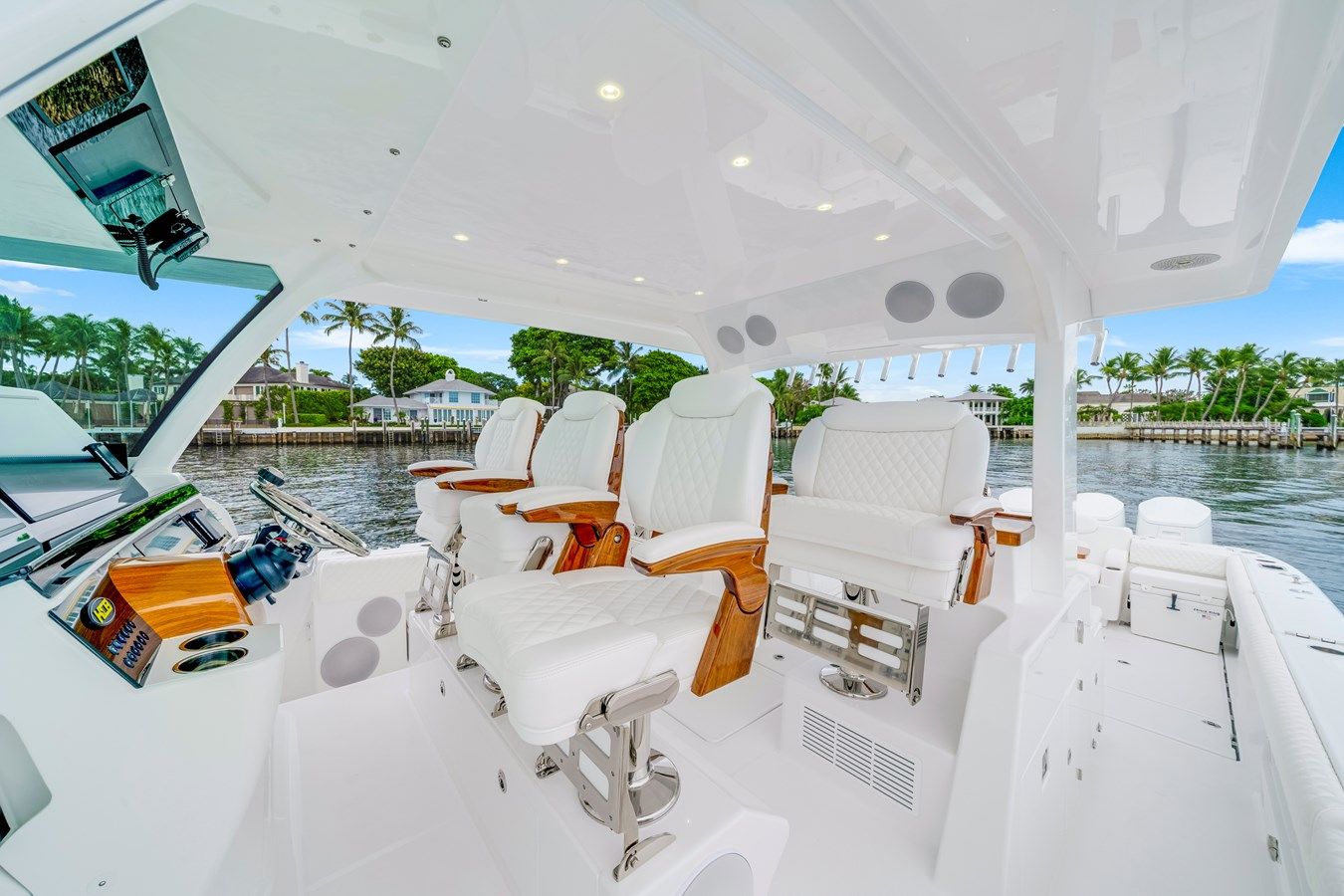 Buy a yacht 56 Suenos GIX - HCB