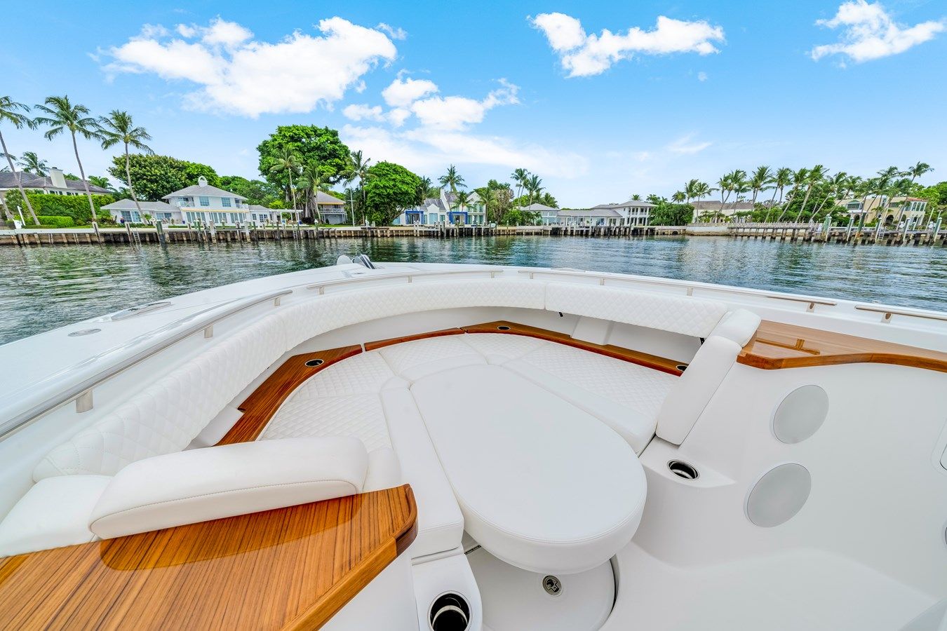 Buy a 56 Suenos GIX at Shestakov Yacht Sales