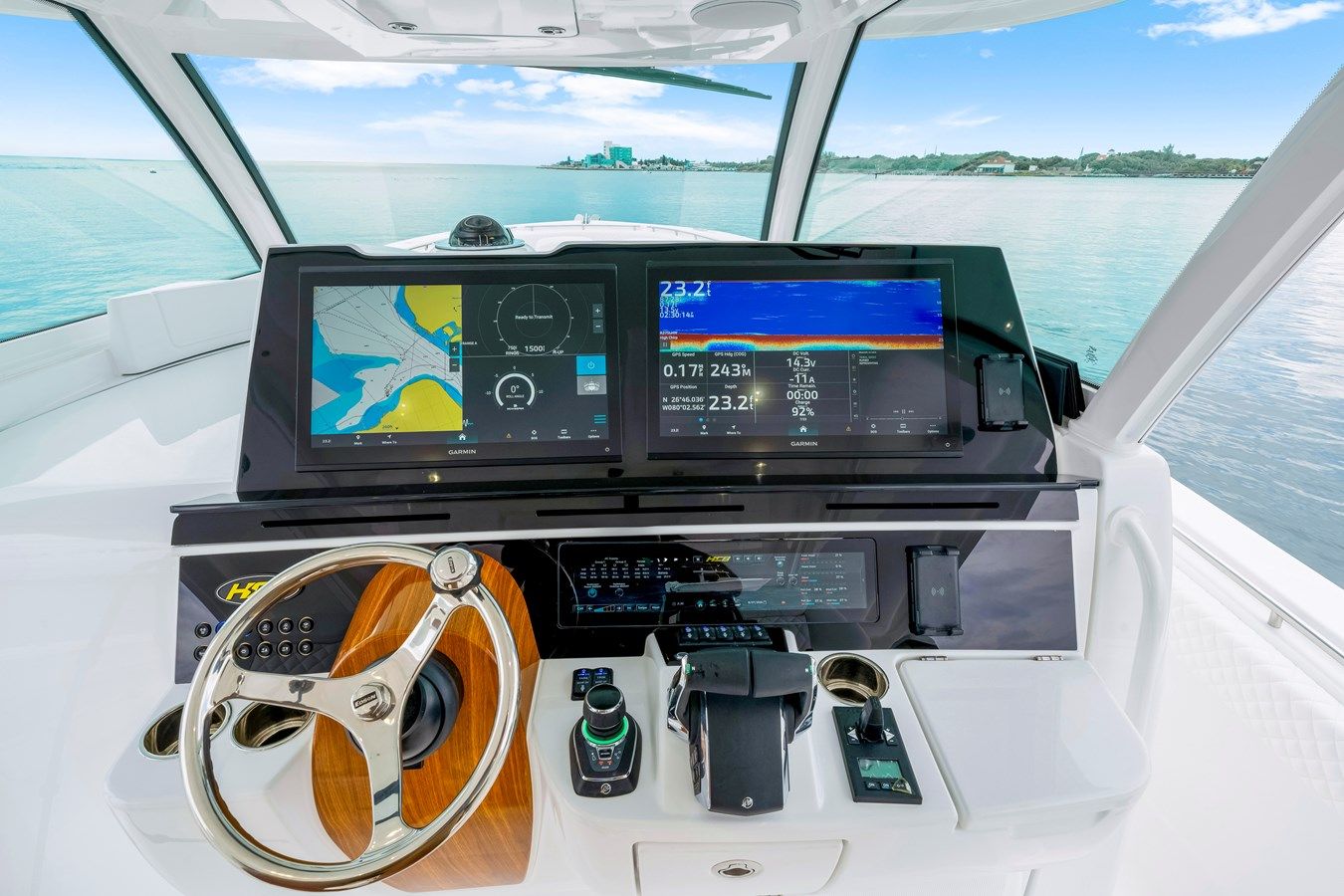Buy a 56 Suenos GIX - HCB at Shestakov Yacht Sales