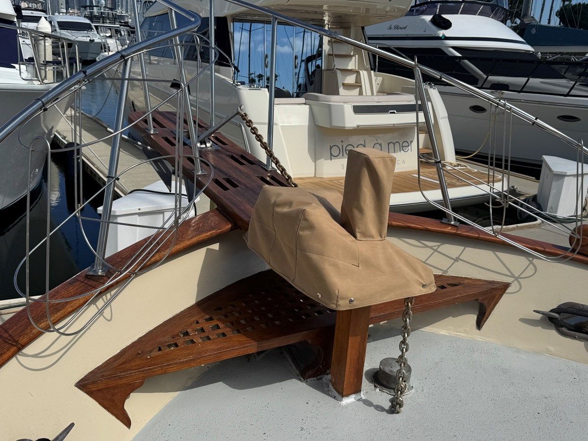 Buy a MARINE TRADER EUROPA - MARINE TRADER at Shestakov Yacht Sales