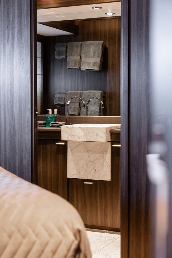 Buy a BAGHEERA - PALMER & JOHNSON at Shestakov Yacht Sales