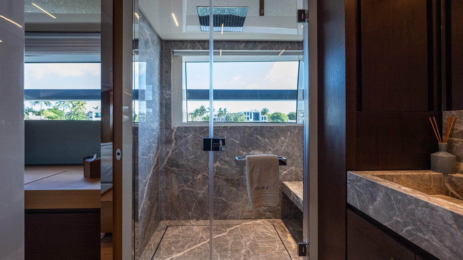 the best price on SoFi Vi - Sanlorenzo