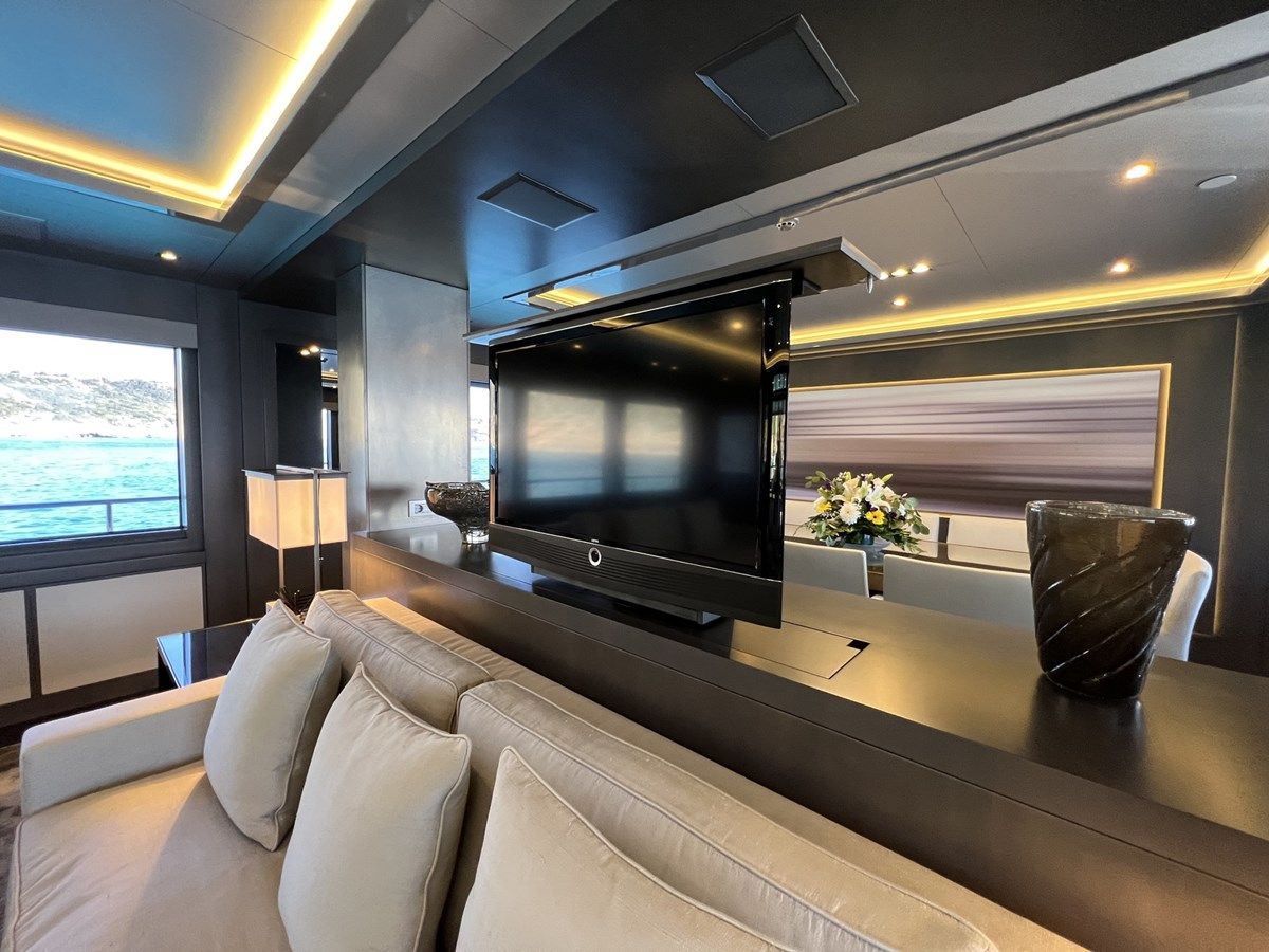 Buy a yacht SMOOTH OPERATOR 128