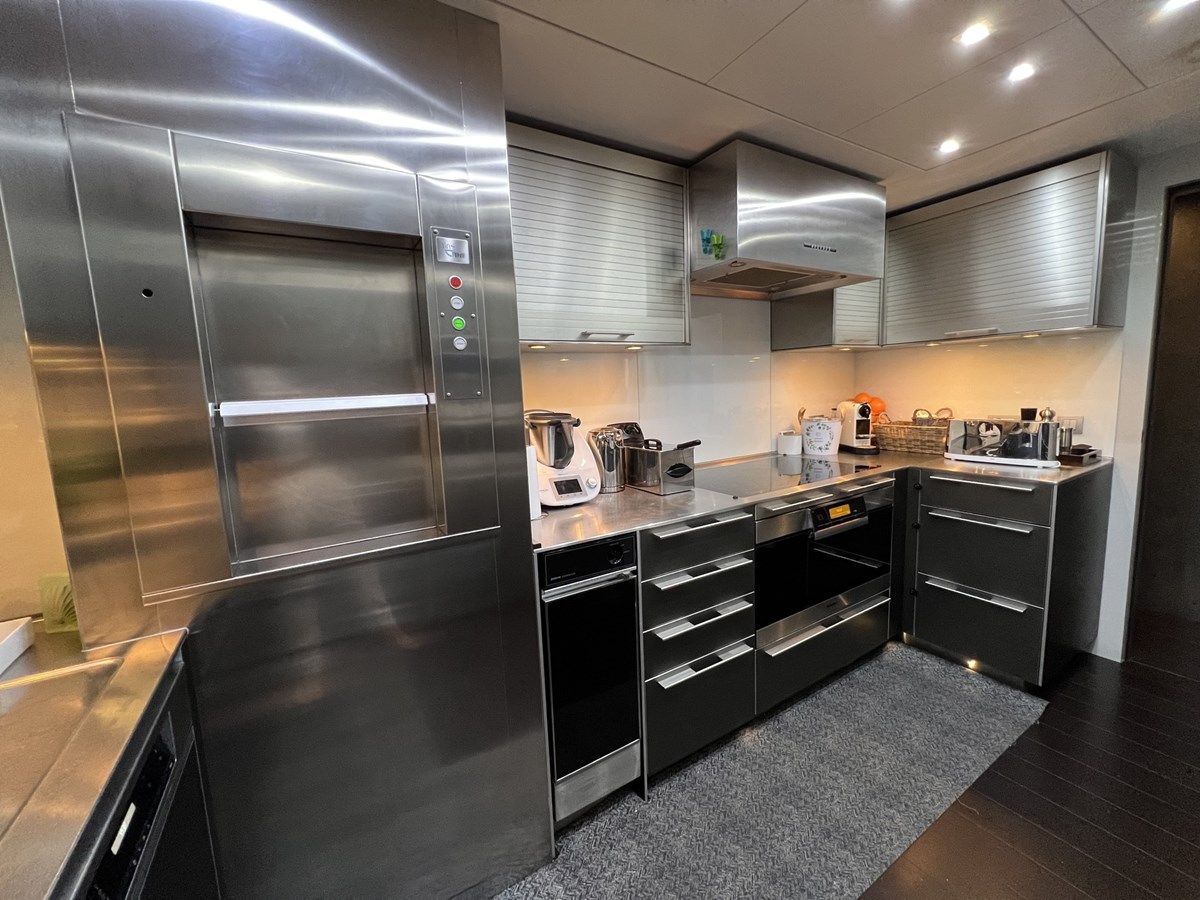 best yacht sales deals SMOOTH OPERATOR