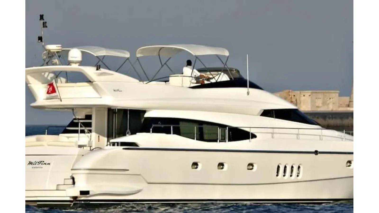 the best price on LADENSTEIN 72