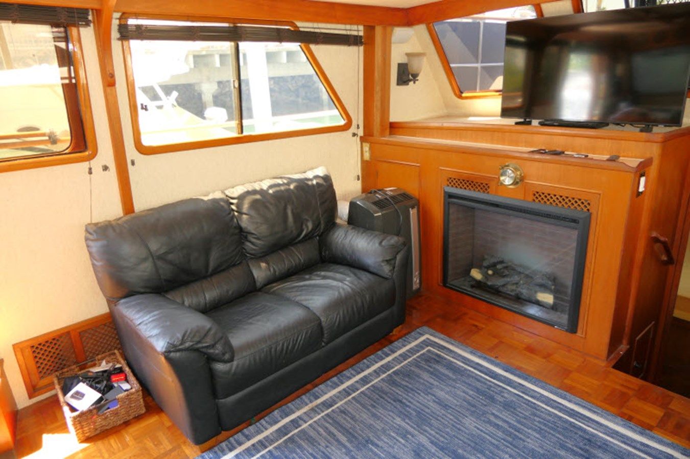 Лучшая цена на LOVE U 2