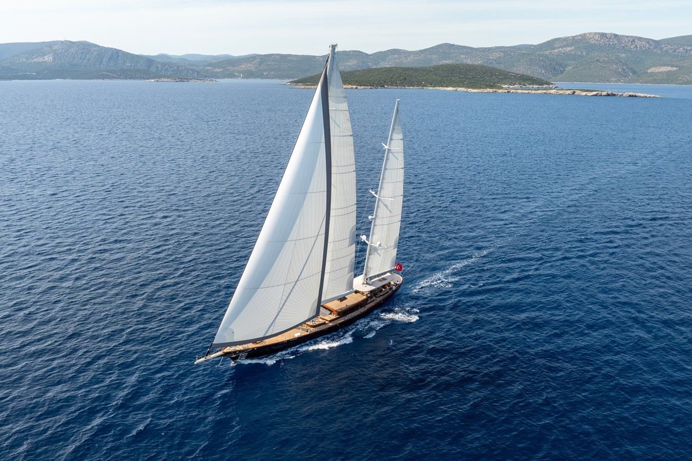 Купить яхту SALLYNA 157 в Shestakov Yacht Sales