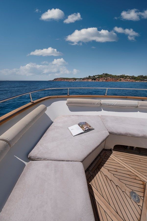 best yacht sales deals HAG NAVETTA 30