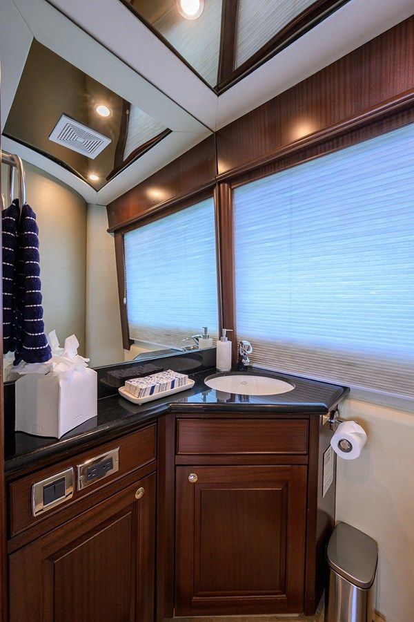 the best price on Jule 85