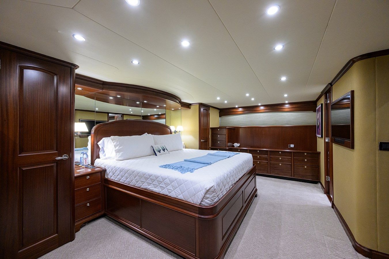 Jule - PACIFIC MARINER