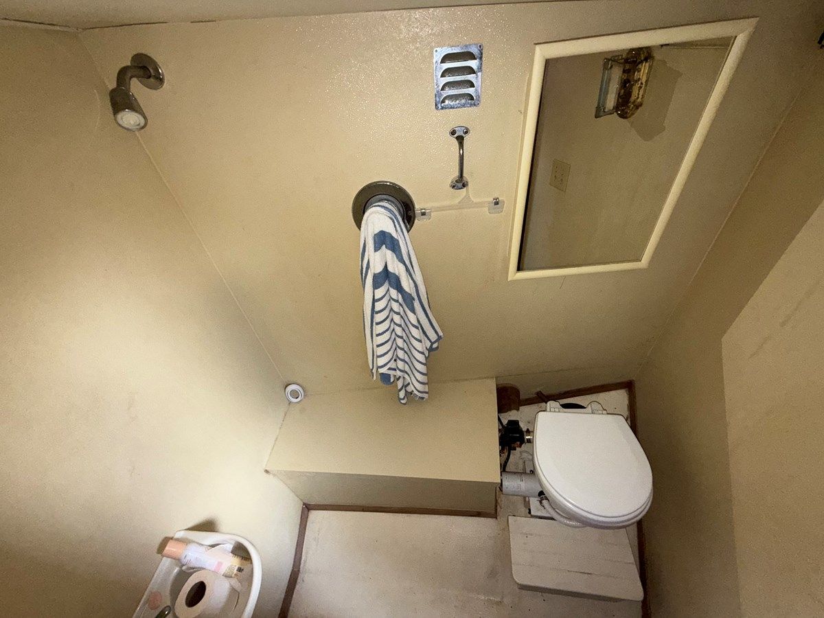 Buy a yacht Caribbean Express - CUSTOM