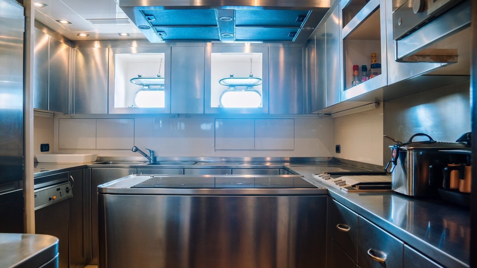 Лучшая цена на SEA PEARL - Mangusta