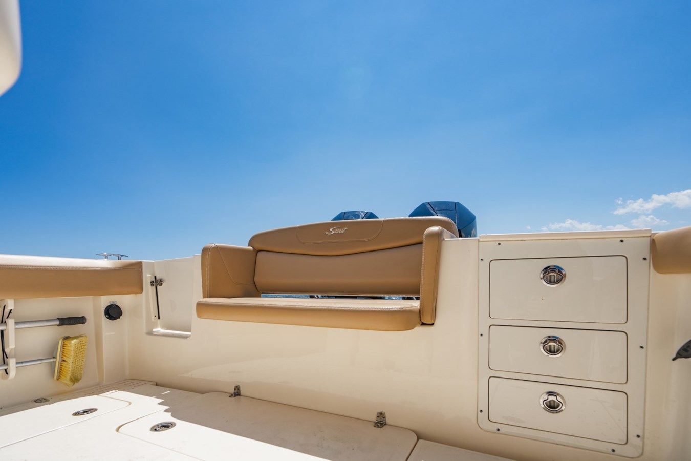 Купить яхту NO NAME 305 LXF в Shestakov Yacht Sales