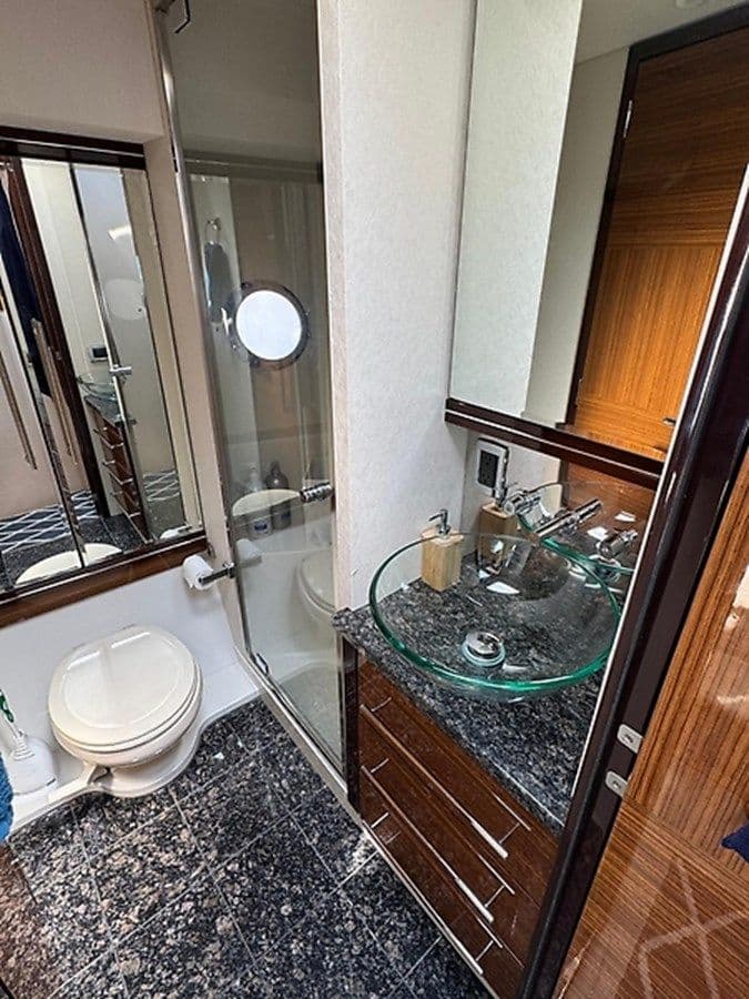 best yacht sales deals Marquis 500 Sport Bridge 500 Sport Bridge