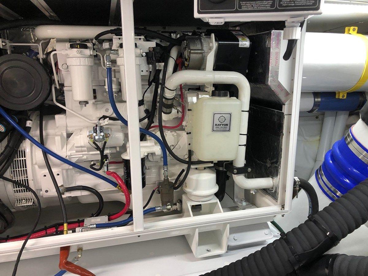 Buy a LONE STAR - Hatteras at Shestakov Yacht Sales