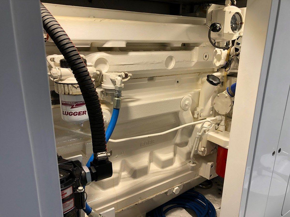 best yacht sales deals LONE STAR 1995