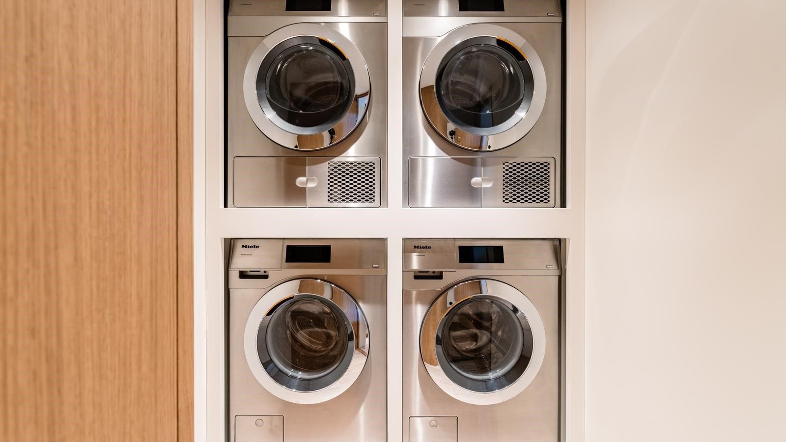 Buy a MIDNIGHT SAGA 110 at Shestakov Yacht Sales