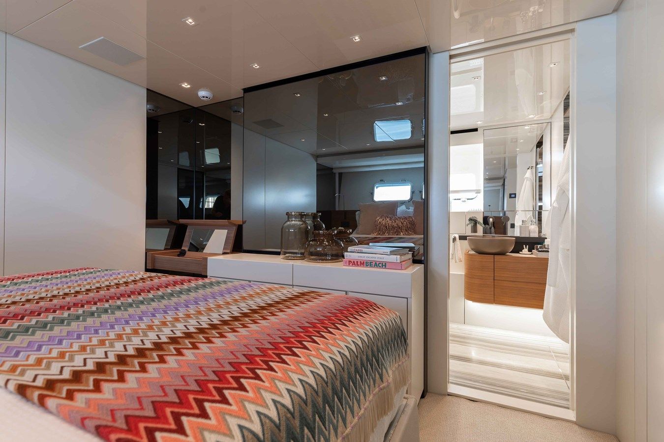 Buy a yacht CHAMELEON SL90A