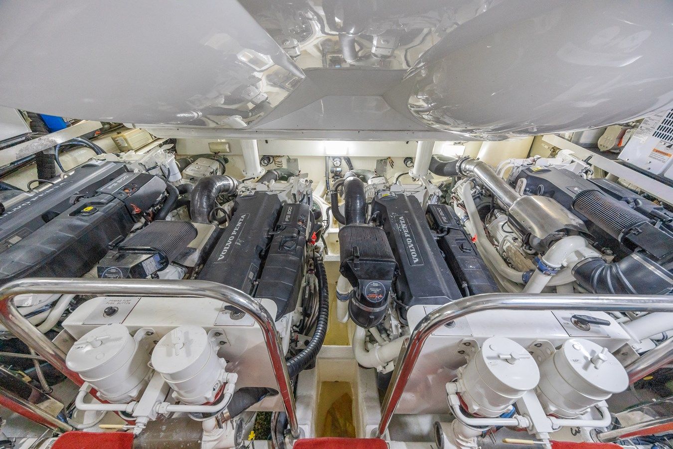 Купить яхту Chapter II 2010 в Shestakov Yacht Sales