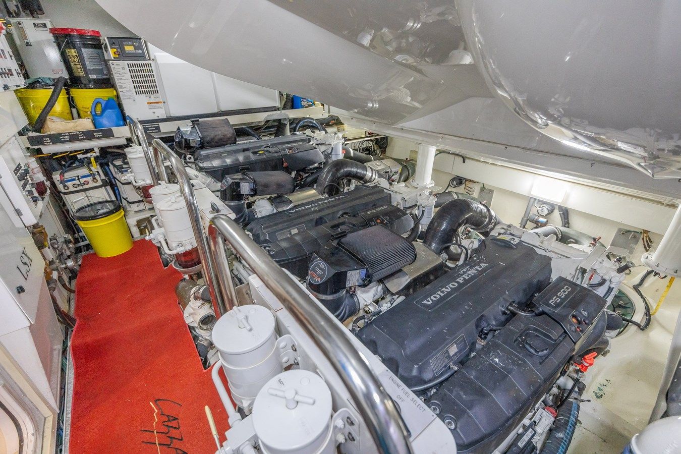 Продажа яхты Chapter II - Lazzara