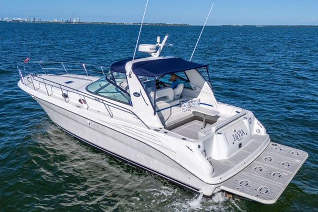 Buy a yacht Sea Ray 400 Sundancer 41
